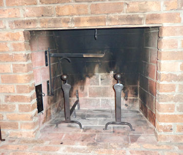 becker d fireplace before